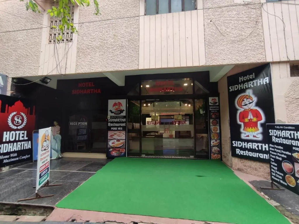 Hotel Sidhartha Walking Distance From TajMahal