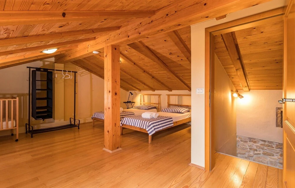 Beach Front Home In Liznjan With Sauna