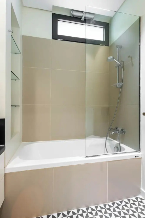 Rare Koukaki garden flat near Acropolis