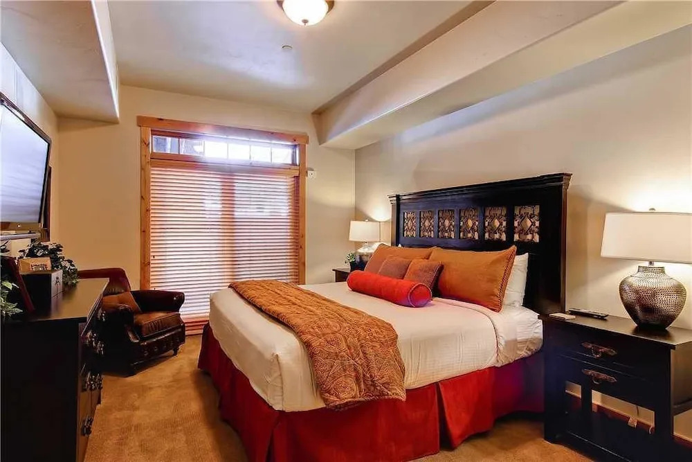 6109 Bear Lodge, Trappeur's Crossing Apartment 3
