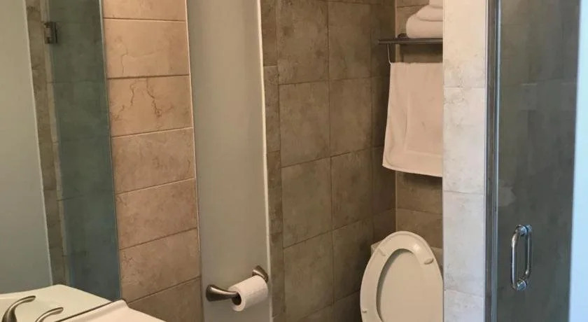 Red Carpet Inn, Alexandria