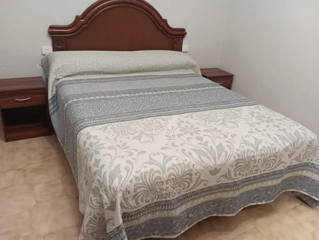 Piso de 4 habitaciones en el centro de Roses