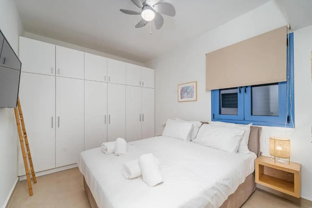 Lefkada Blue Luxury Apartments B6, Perigiali Entrance level