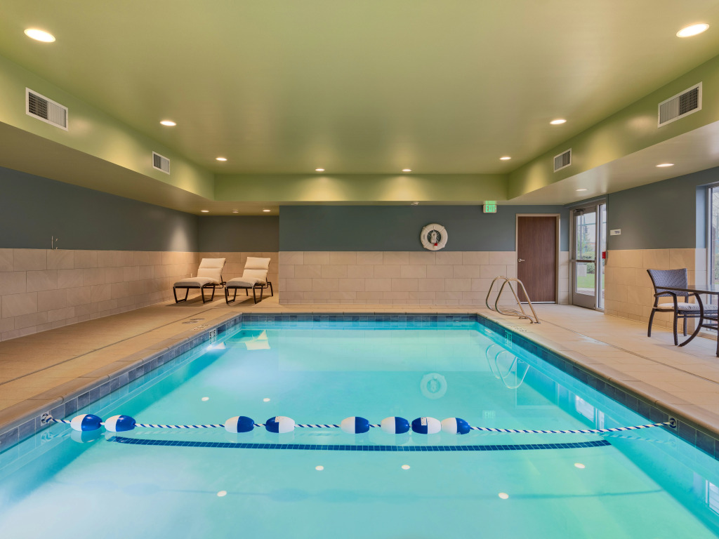 Holiday Inn Express & Suites Salem North - Keizer by IHG