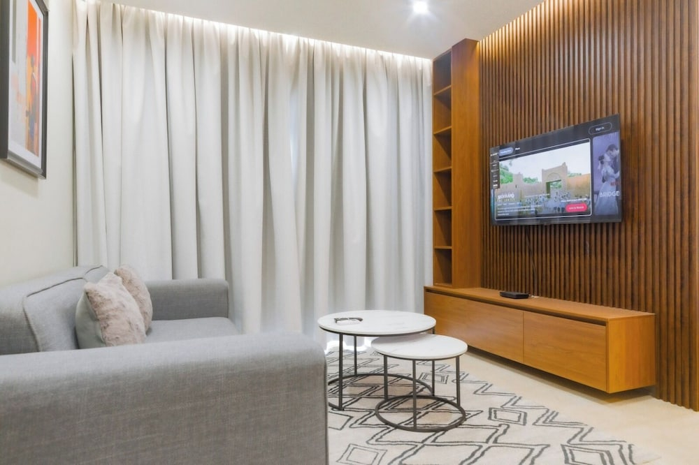 Sky View Condo at Bravia