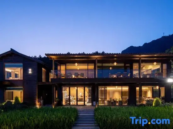 Trip.com Group Country Retreats (Zhang Jiajie Manson Joint Resort）