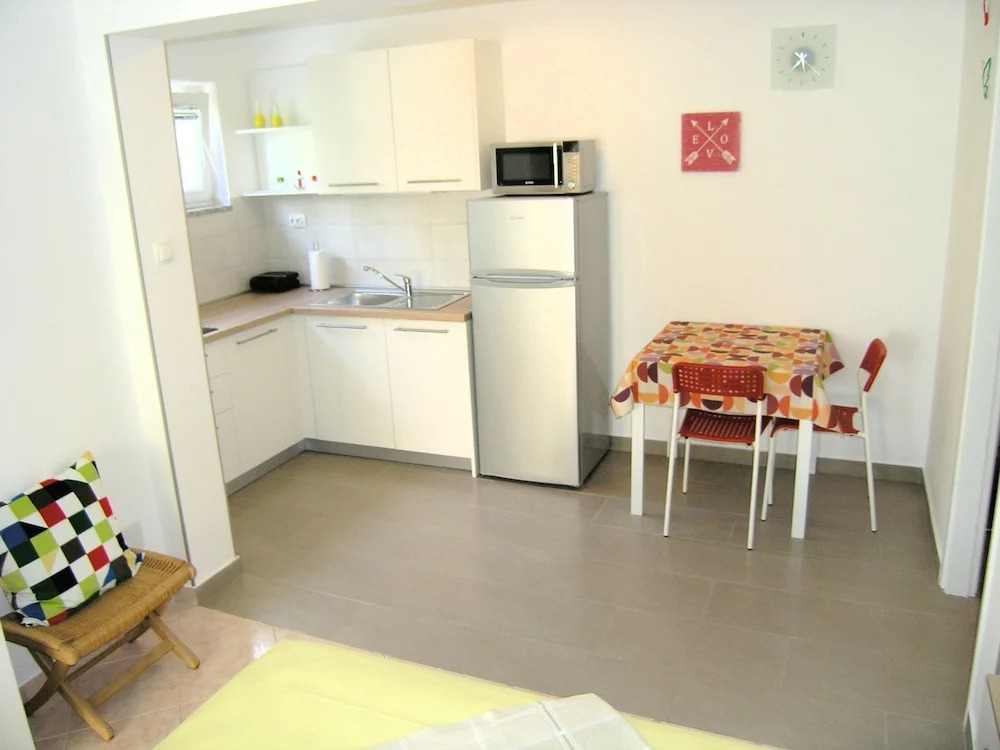 Apartments Leo