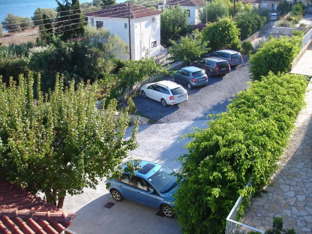 Akti Zaga Apartments