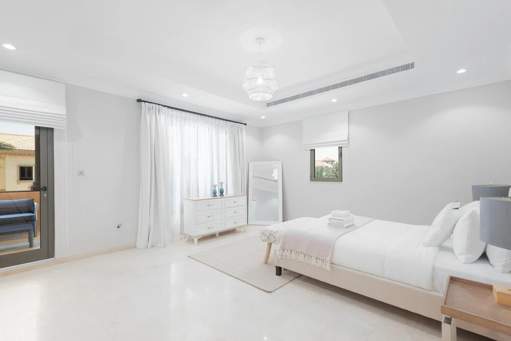 Maison Privee - Luxury 5BR Villa with Private Pool and Beach