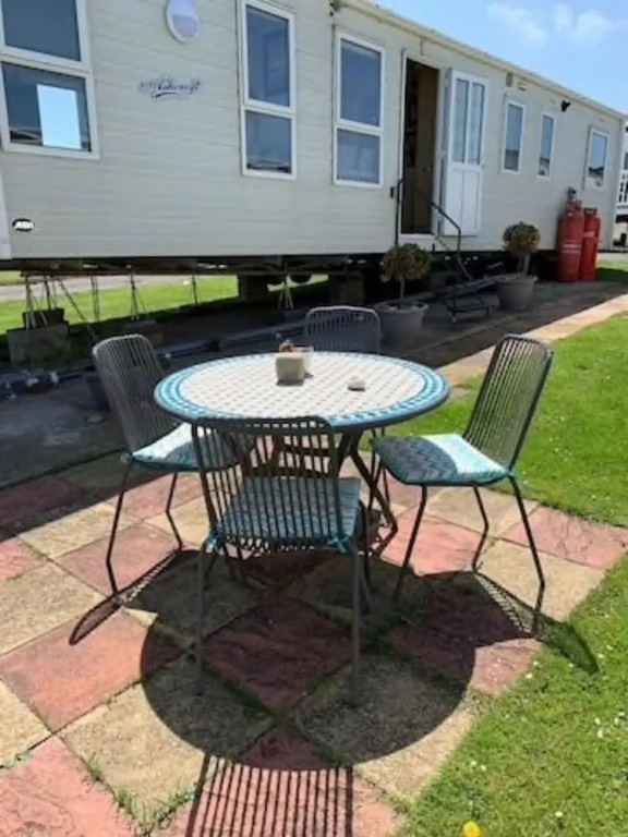 Stunning 3-Bed Caravan with sea views