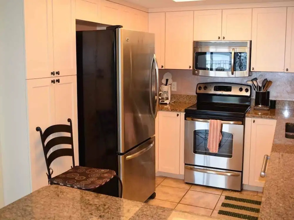 Westbay Cove South 745