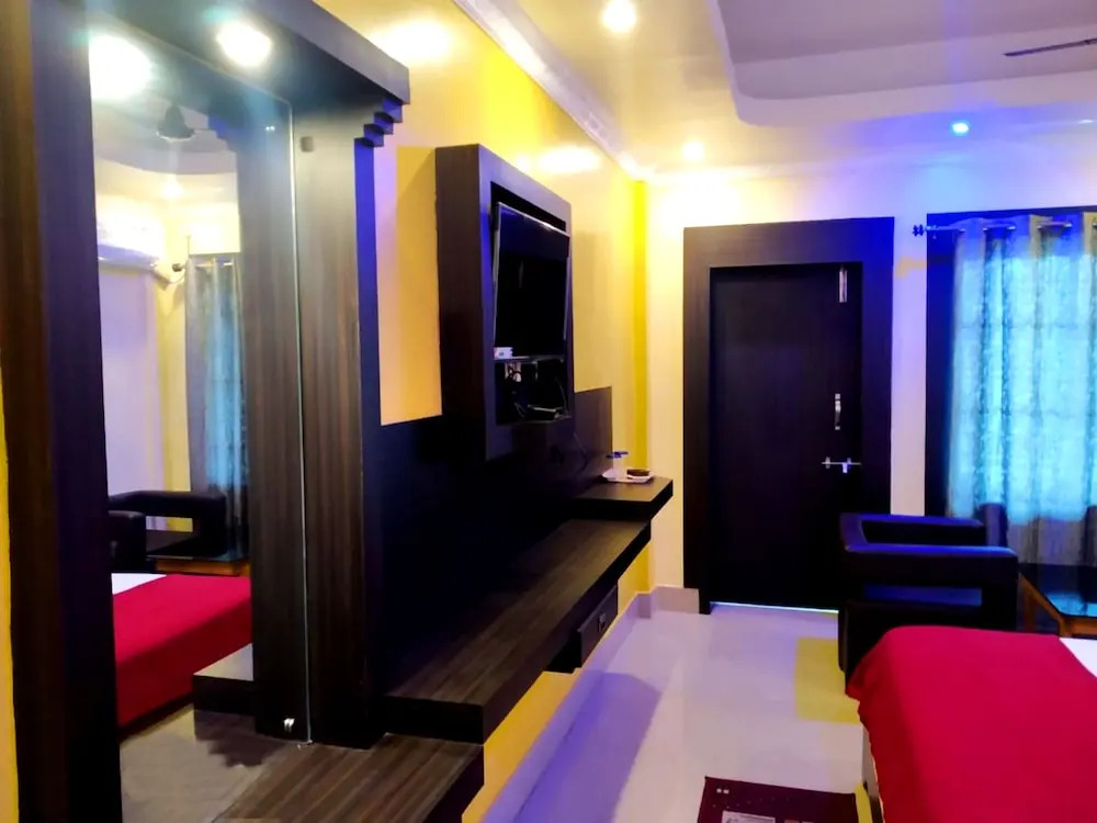 Hotel Asish Puri by Goroomgo