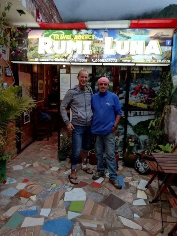 Hostal La Casa Amarilla City