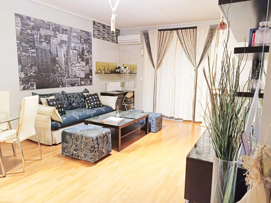CASA MYRlAM -Suite Apartment in Marousi with View and Private Parking-