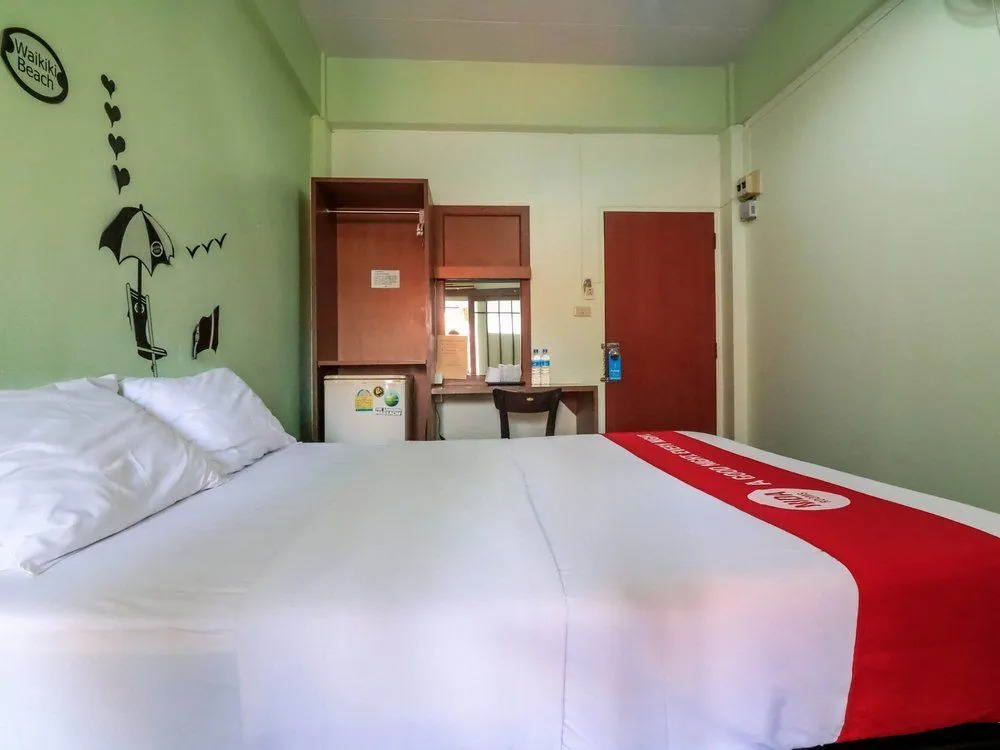 Nida Rooms Moon 235 Walking Street