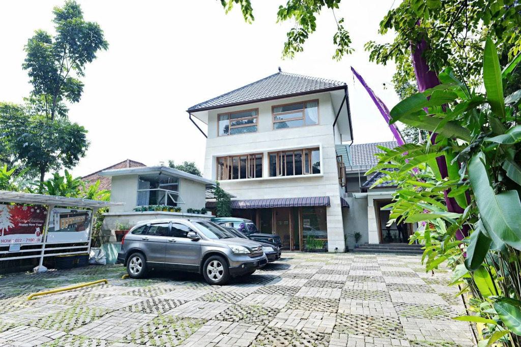 ZEN Rooms Cibeunying Riau
