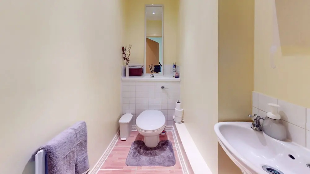 Impeccable 4-bed House in London