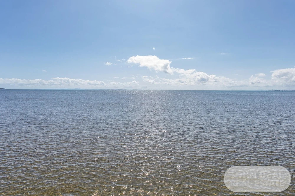 Brighton Waterfront Beach House