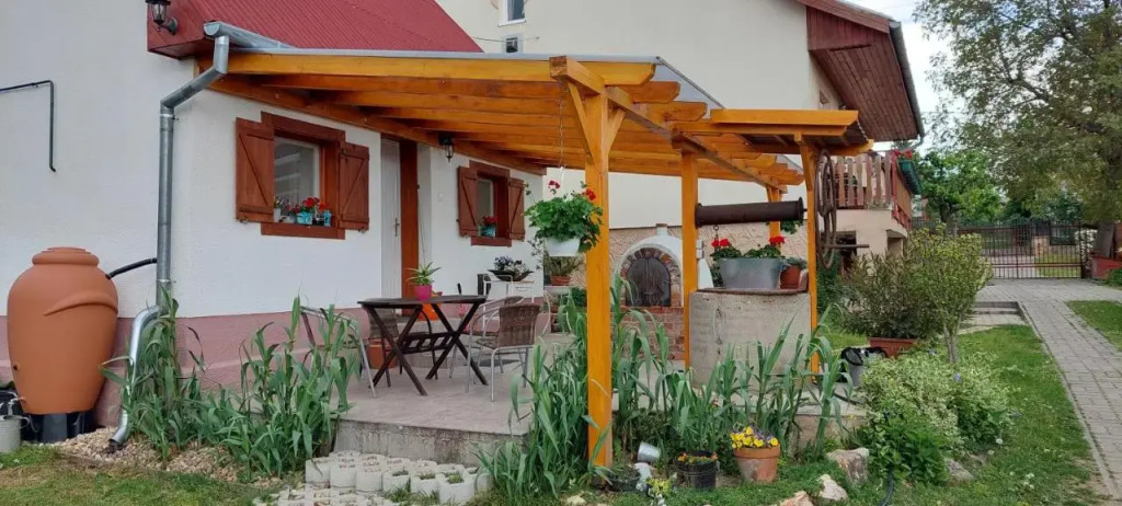 Small House Apartment