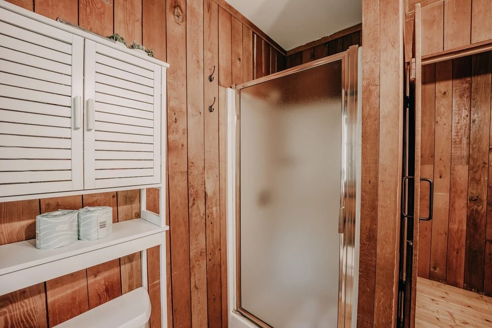 76GS - Genuine Log Cabin - WI-FI - Pets Ok - Sleeps 4