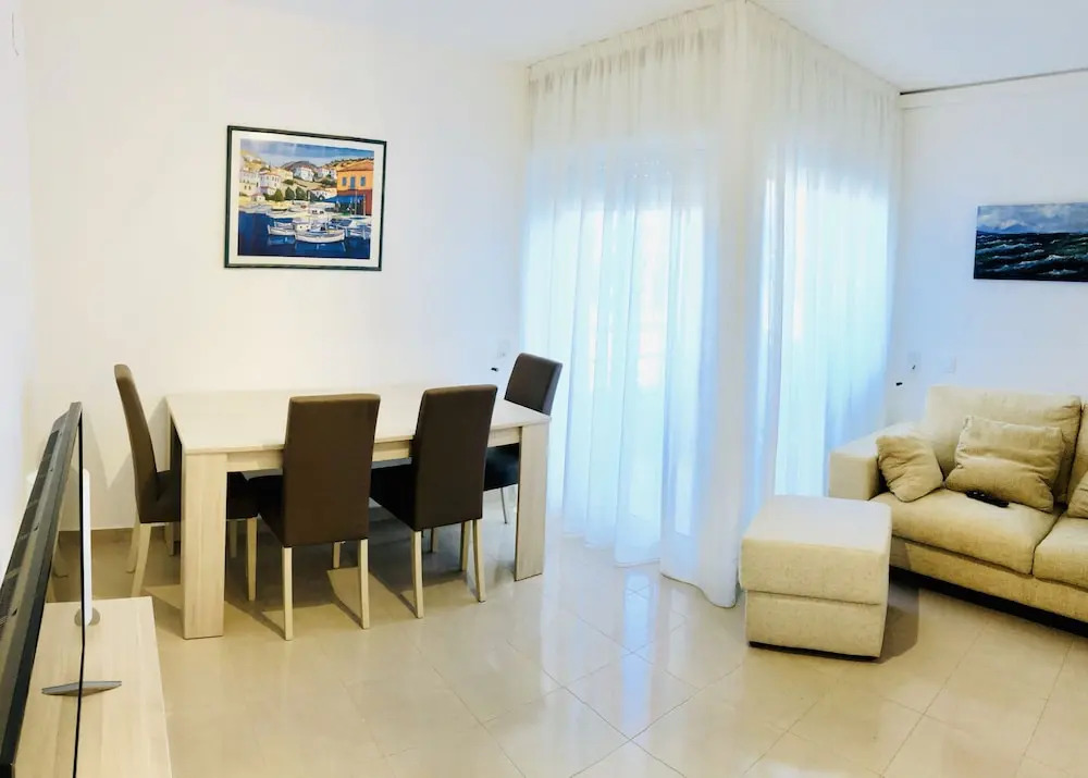 Piso Ideal Para Familias, Al Lado Del Mar