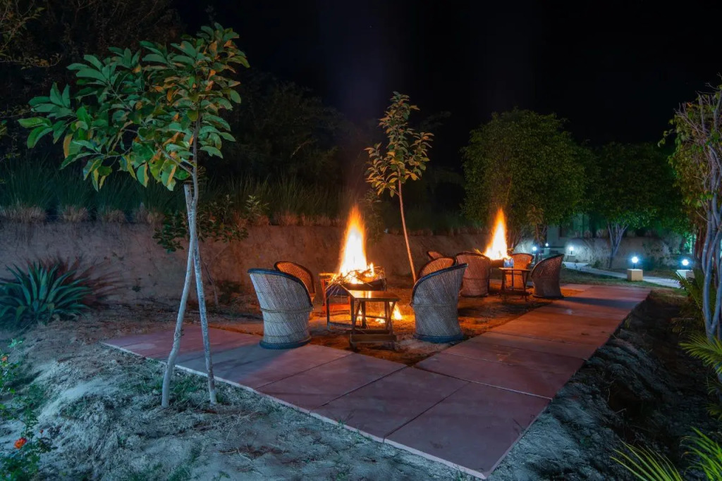 Jungle Cave Resort