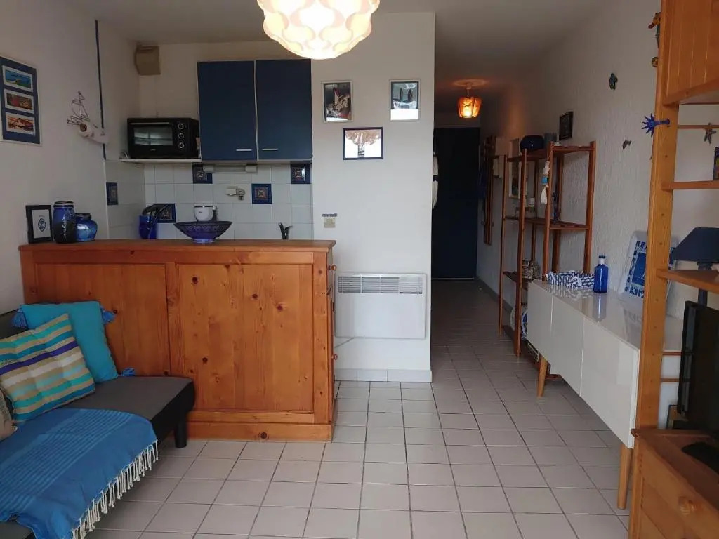 4RB86 Appartement type T2 cabine dans résidence bord de mer à Collioure