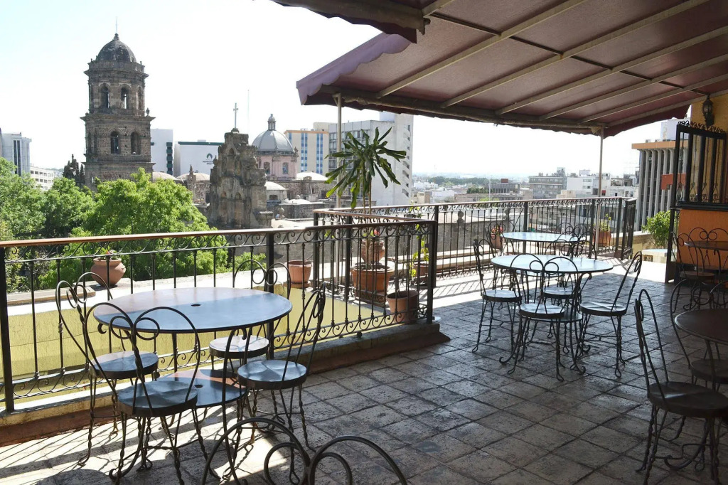 Hotel Santiago De Compostela - Guadalajara Centro Historico