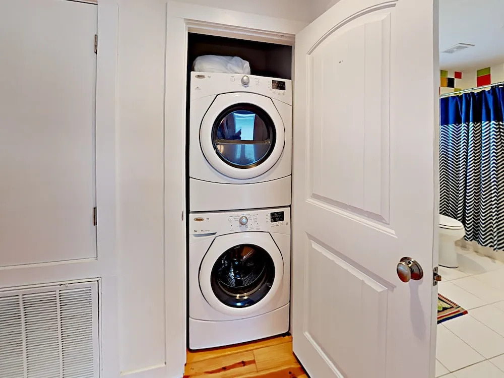 Station Street - 4 Br Townhouse