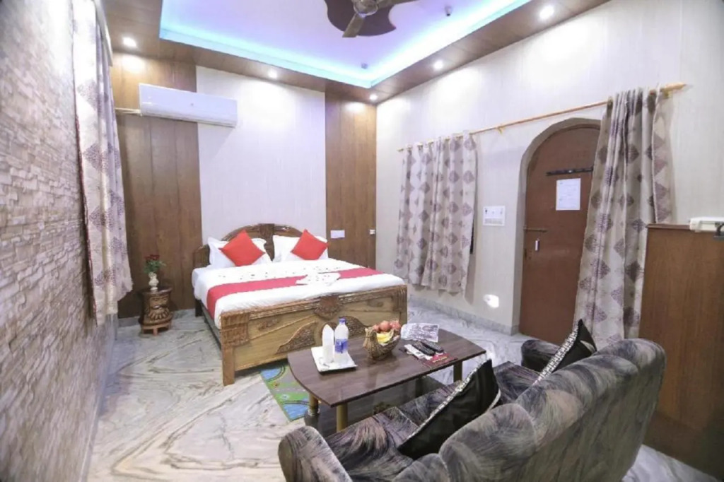 Hotel Rashmi Agra