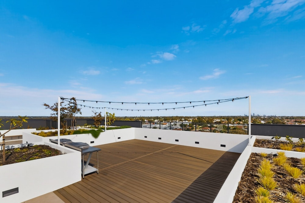 Newly Built Apartment With Private Parking
