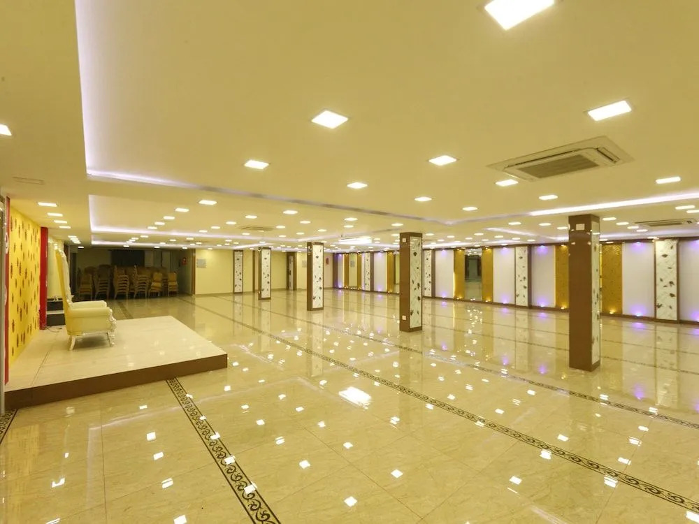 OYO 14852 Rahmath Residency