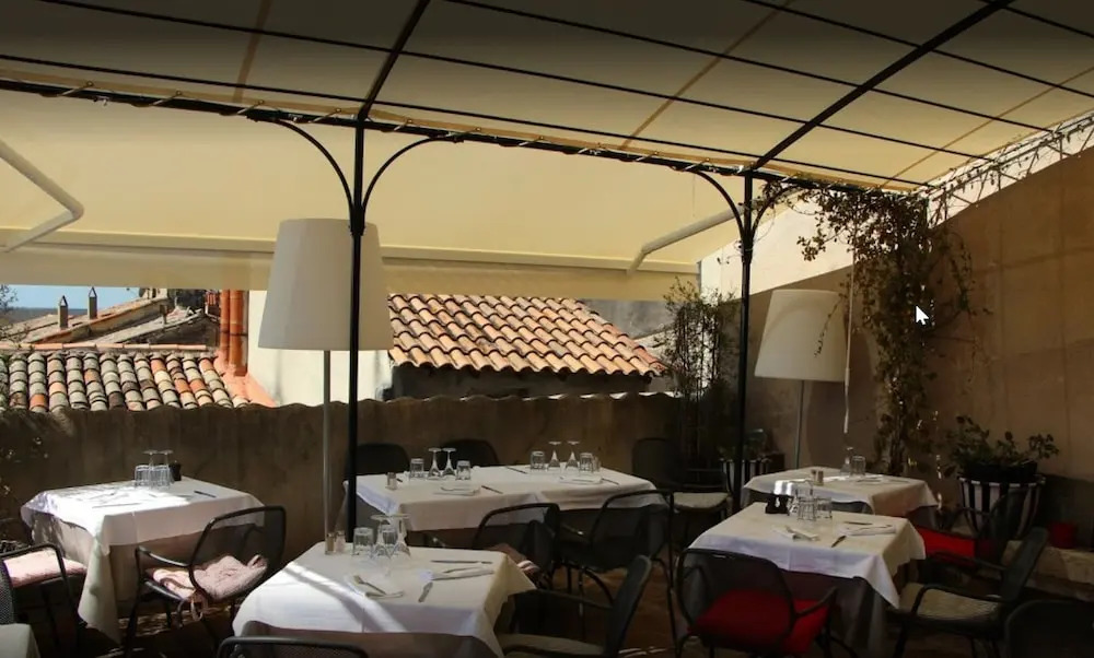 Hostellerie et la parenthese uzes