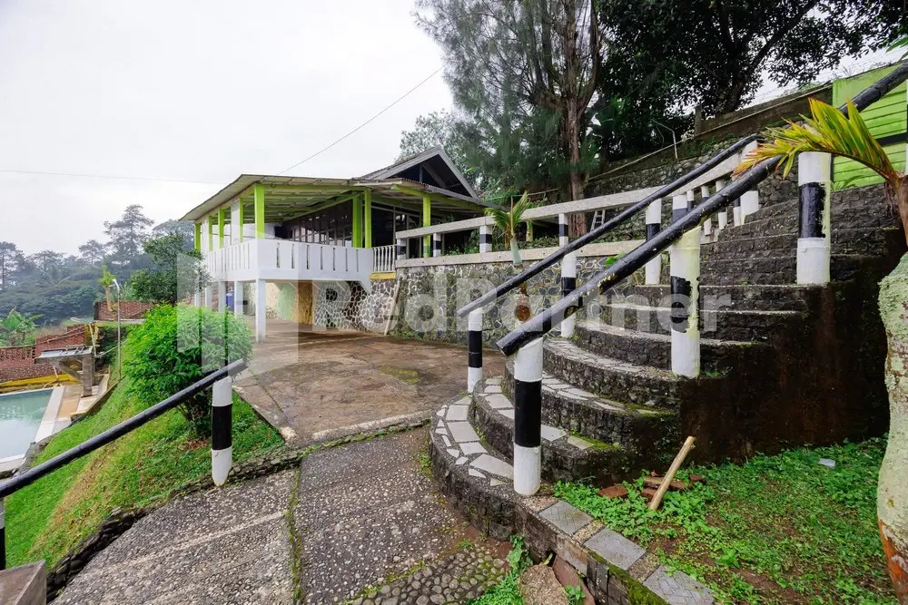 Villa Kampus Near Taman Safari Cisarua Puncak RedPartner