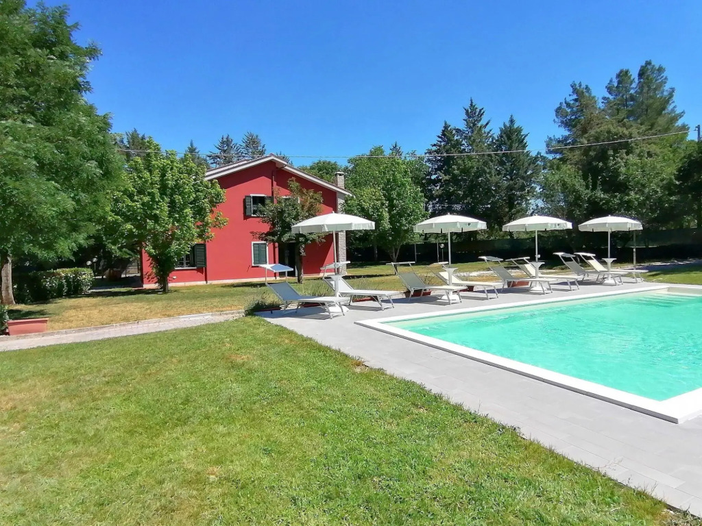 Amazing holiday home in Smyrra with private pool