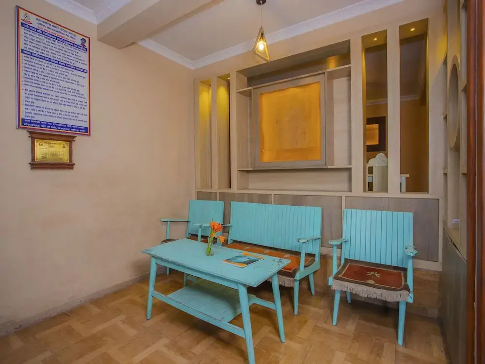OYO 302 Hotel Classic