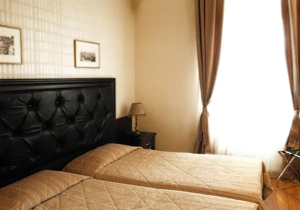 Tourist Hotel