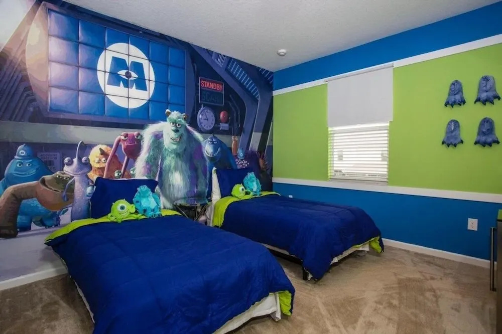 Brand New 15 Bed Home with Themed Room! Home