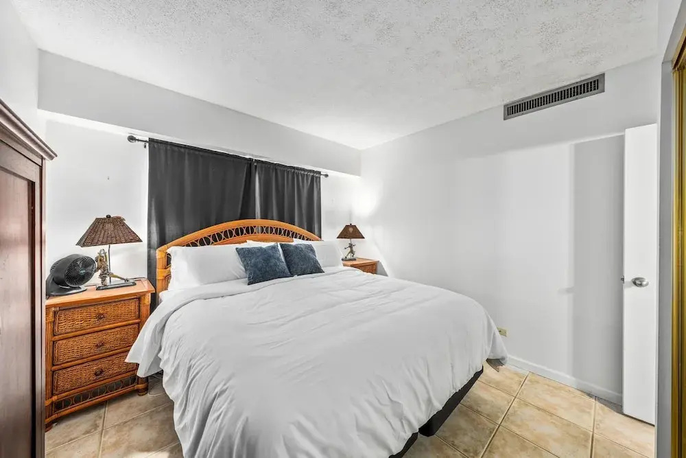 Big Island Kona Plaza 311 2 Bedroom Condo