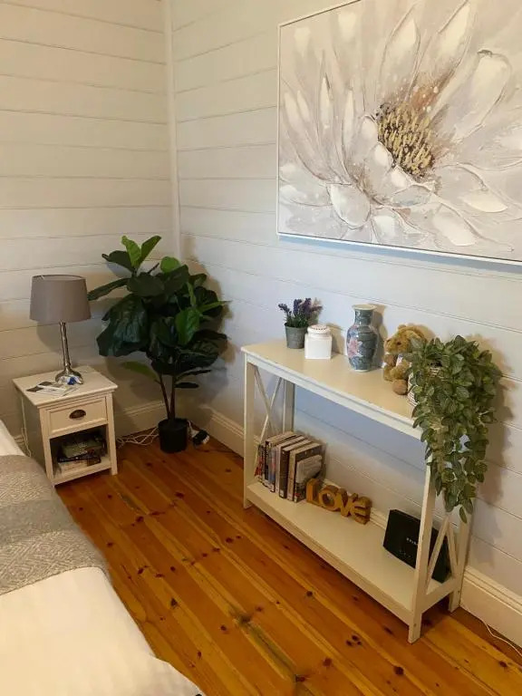 Delightful And Charming Rose Cottage