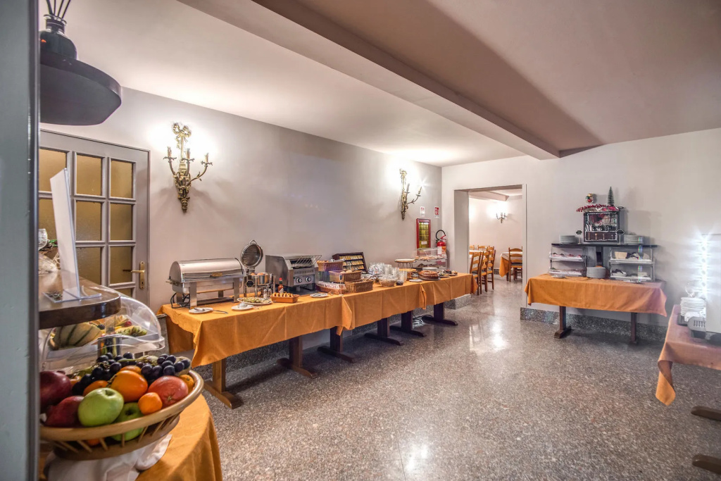 Madison Hotel
