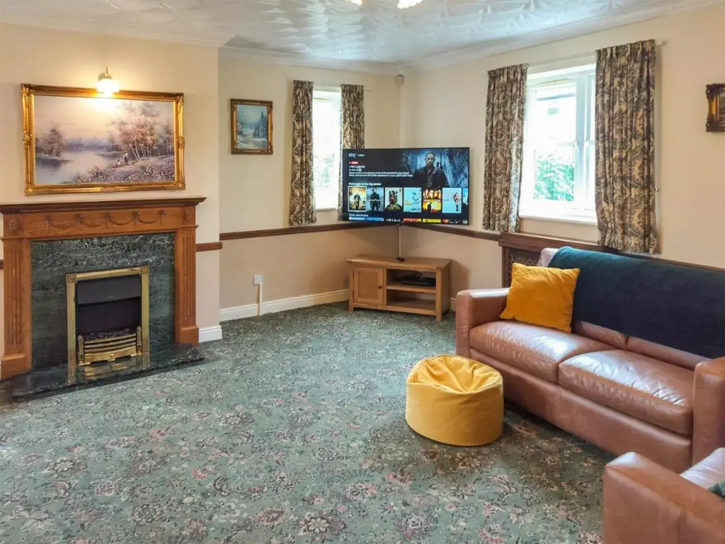 Brompton Lodge