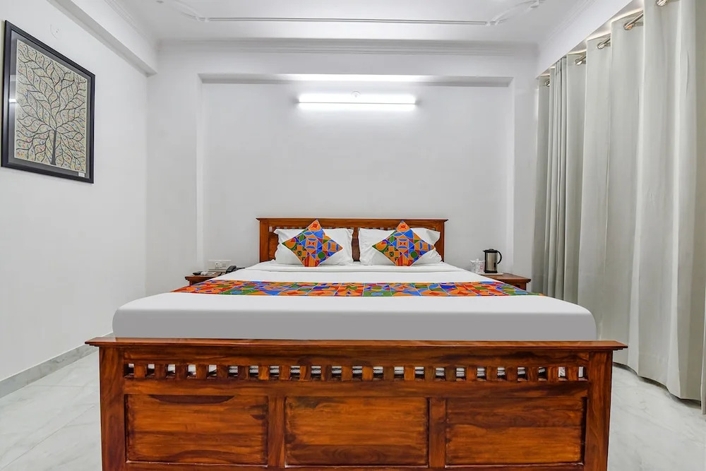 FabHotel Umrao Haveli With Pool