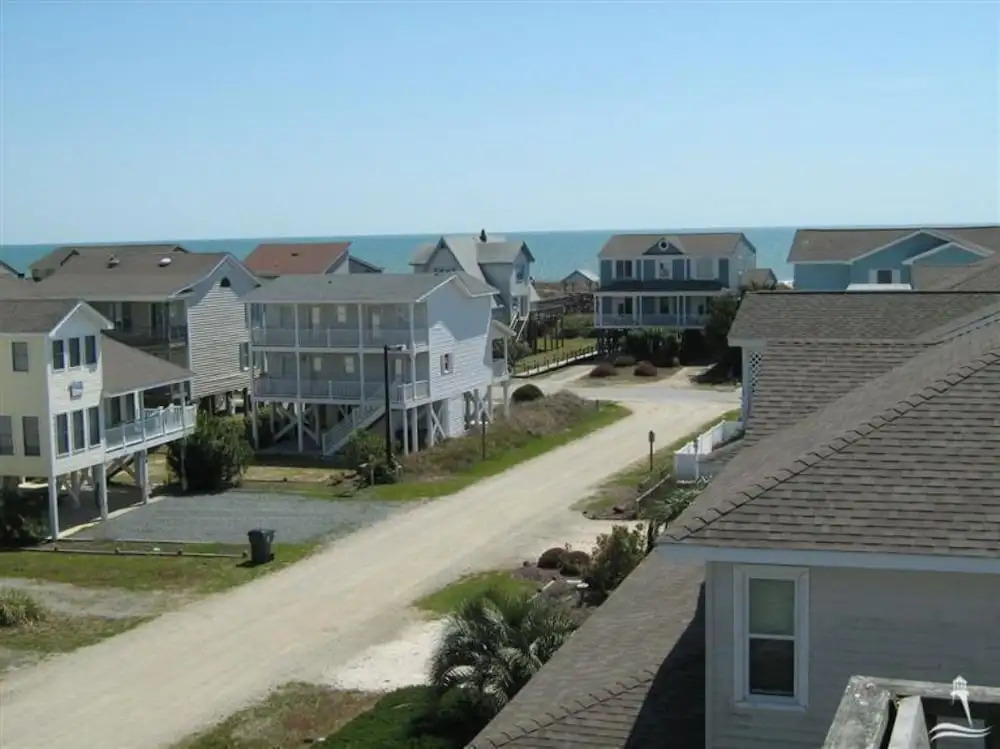 Yankee Traitor II - 4 Br Home