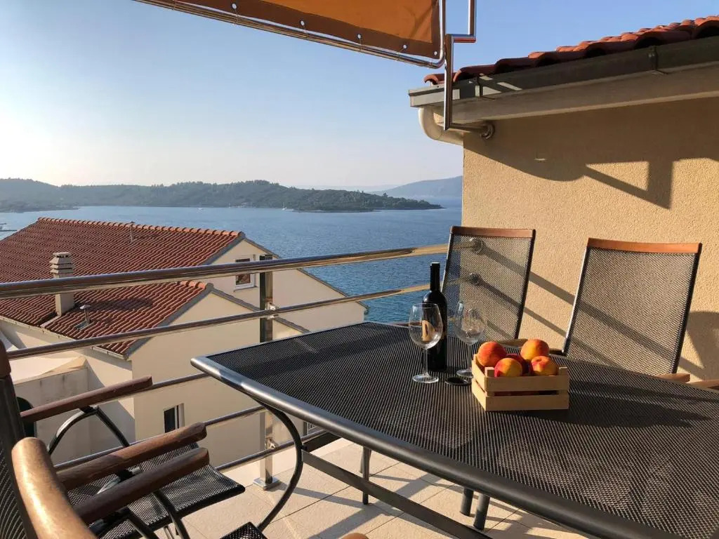 Apartments Mare