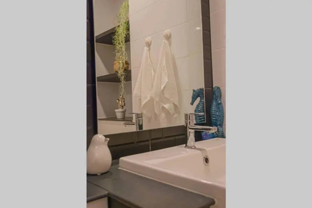 1BR Mountain/Pool View at Central festival mall.