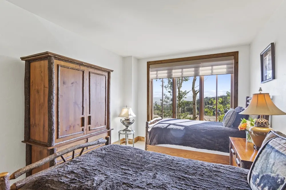 Shooting Star Lodge at Deer Valley Resort - Two Bedroom Residence #203 2 Condo