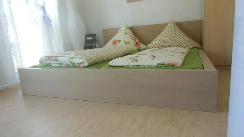 Gästehaus Tante Tienchen 7 Minuten zu Fuss zum Europa Park , plus kostenloses Parkplatzticket Rulantica ,alle unsere Suiten haben einen Balkon