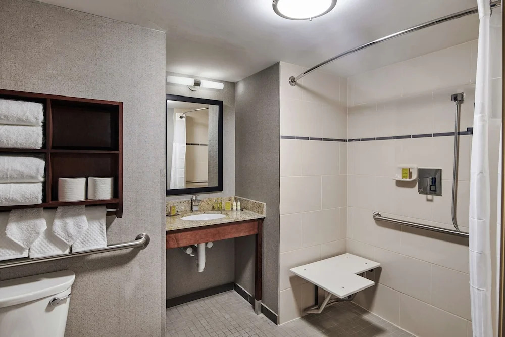 Holiday Inn Raleigh (Crabtree Valley Mall)