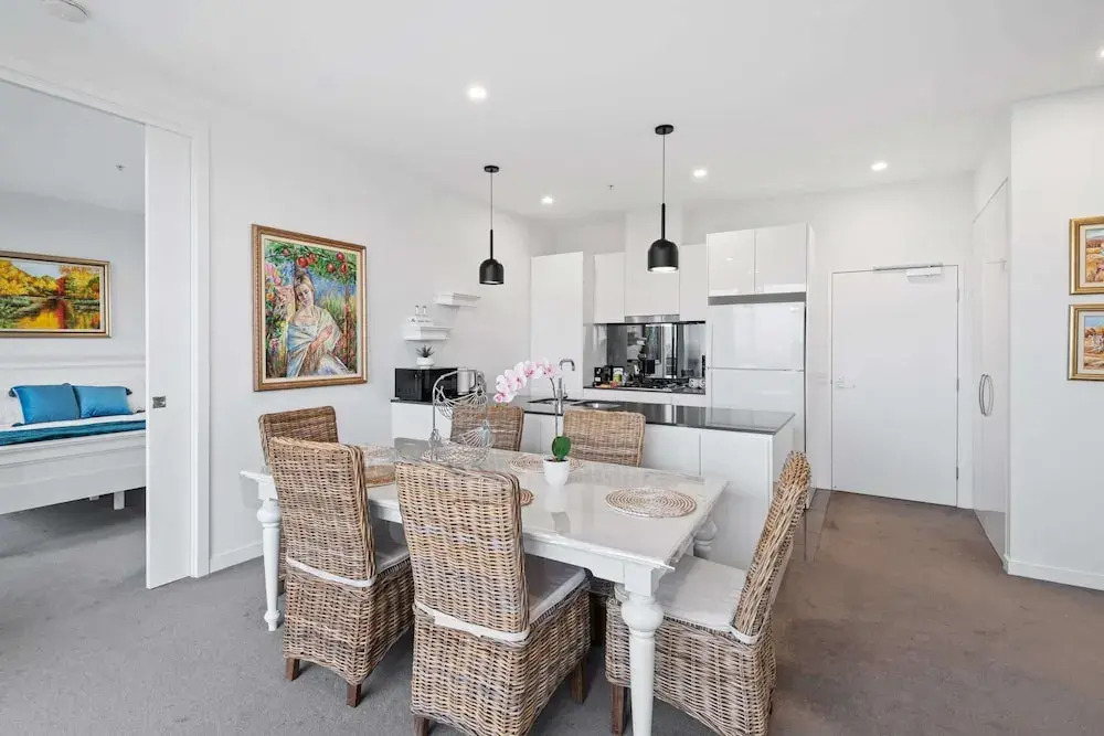 A Taste of Paradise in Inner City Suburbia